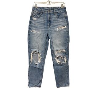 American Eagle Distressed Mom Jean Size 8